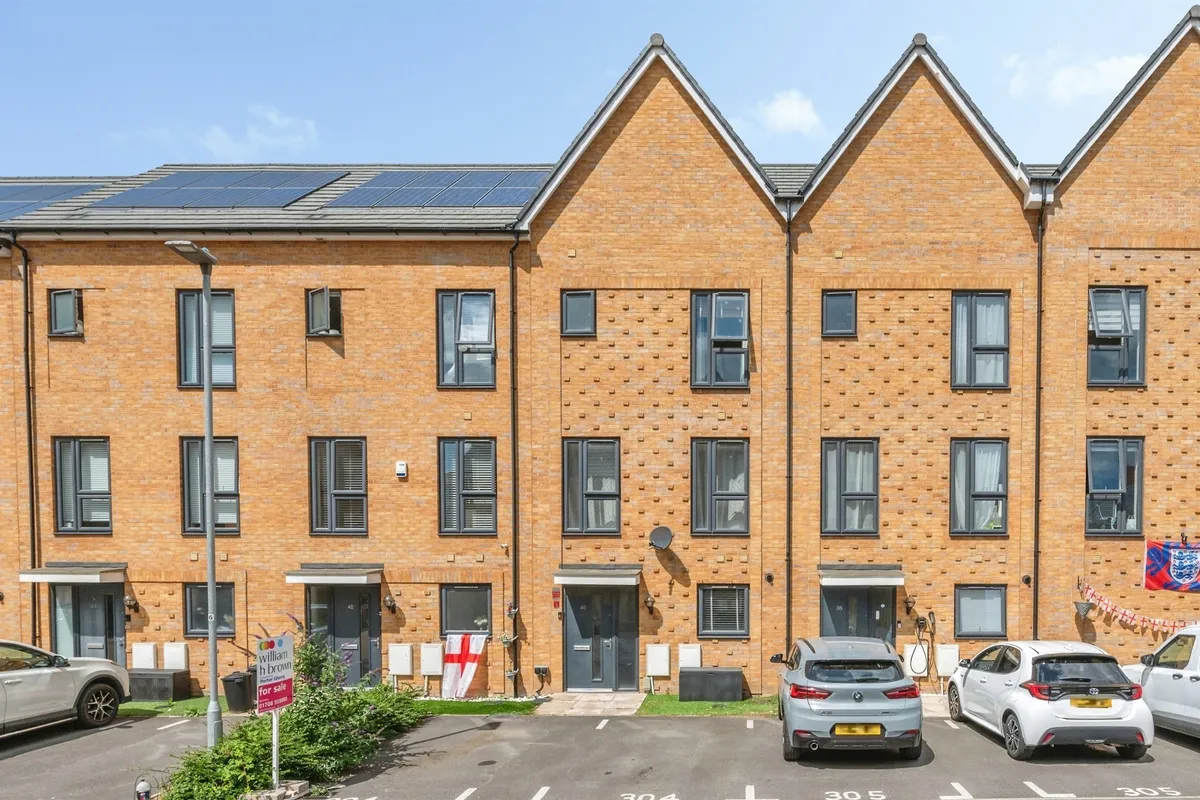 Maiden Way, Rainham