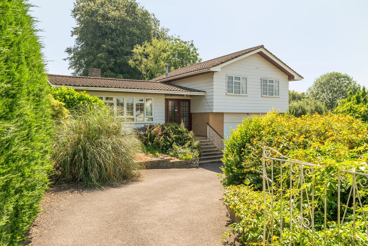 Priors Way, Winchester, SO22 photo 1