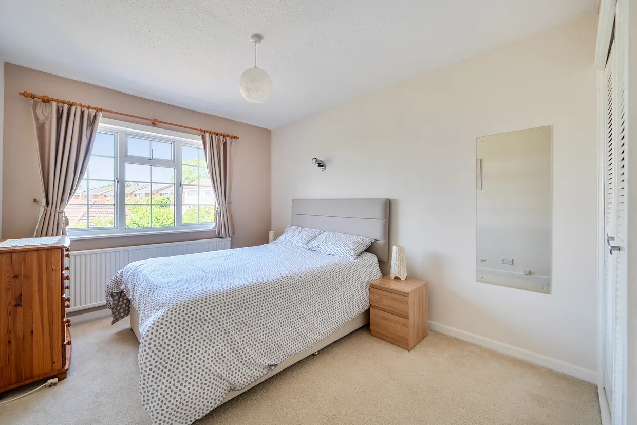 Priors Way, Winchester, SO22 photo 9