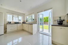 Willow Road, Enfield