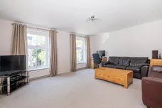 Uxbridge Road, Kingston Upon Thames, KT1 photo 2