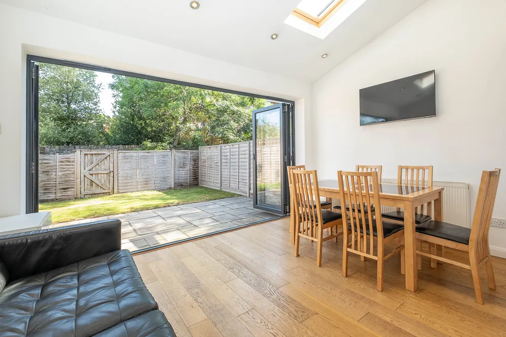 Uxbridge Road, Kingston Upon Thames, KT1 photo 6