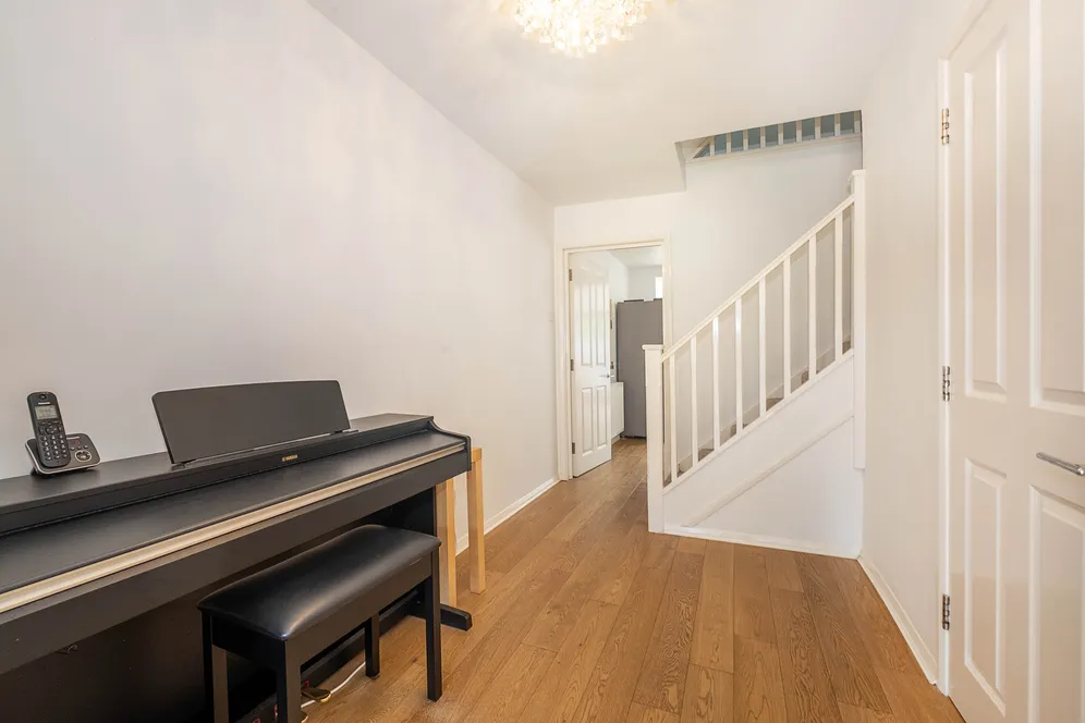 Uxbridge Road, Kingston Upon Thames, KT1 photo 12