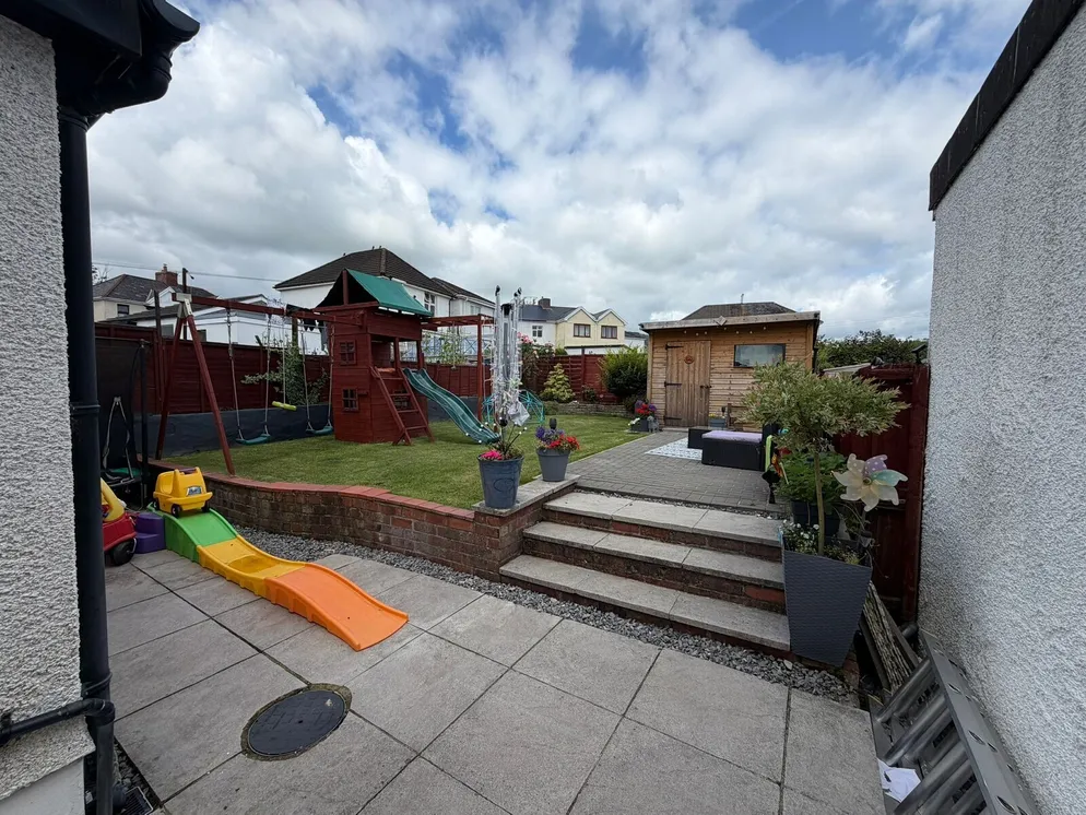 Property carousel item 20