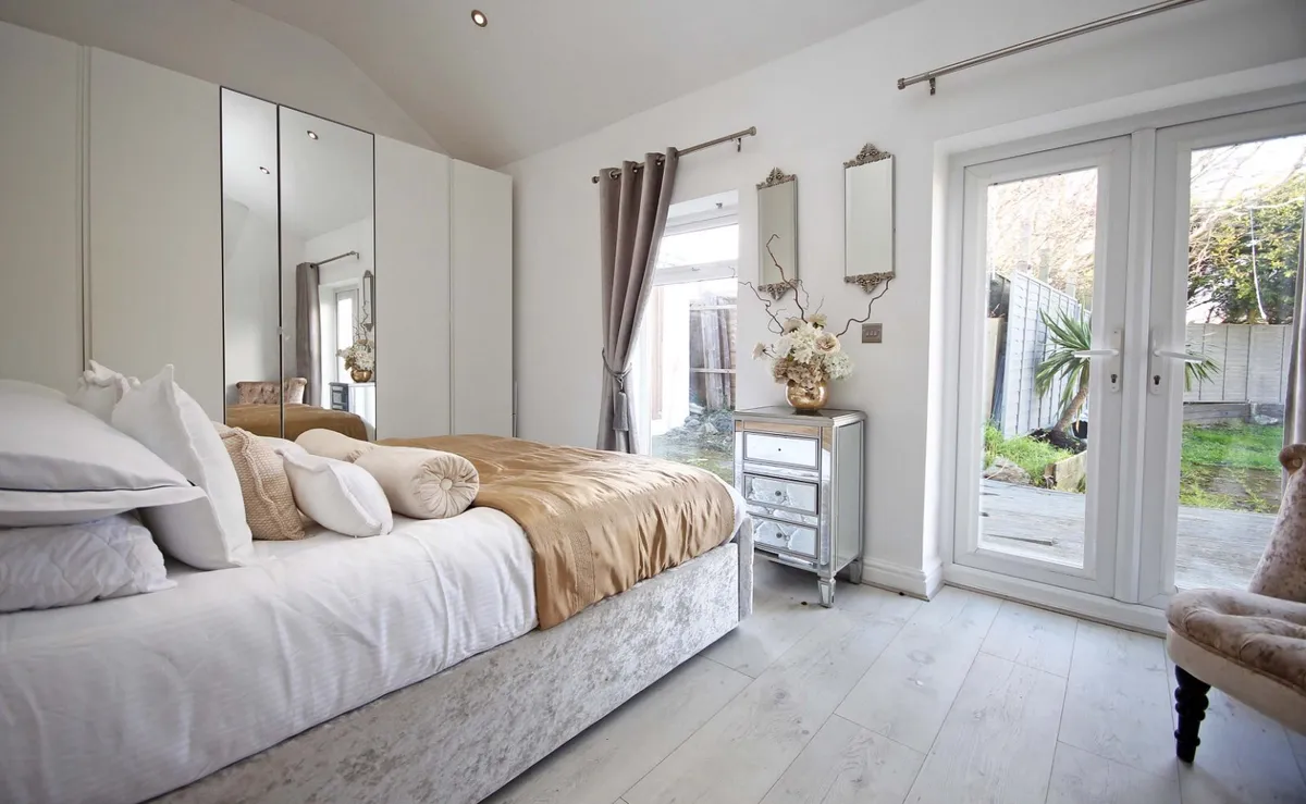 Capel Mawr, Bodorgan, Isle of Anglesey, LL62