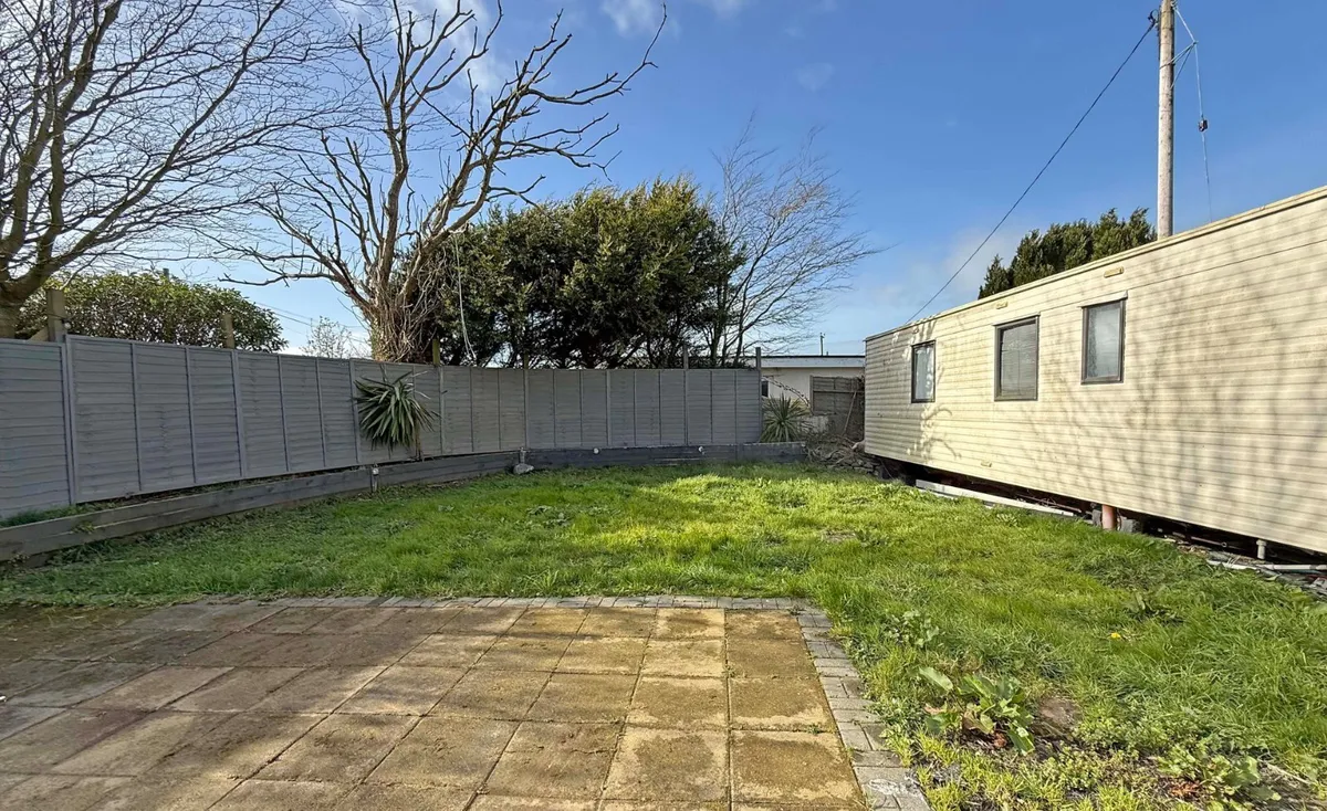 Capel Mawr, Bodorgan, Isle of Anglesey, LL62