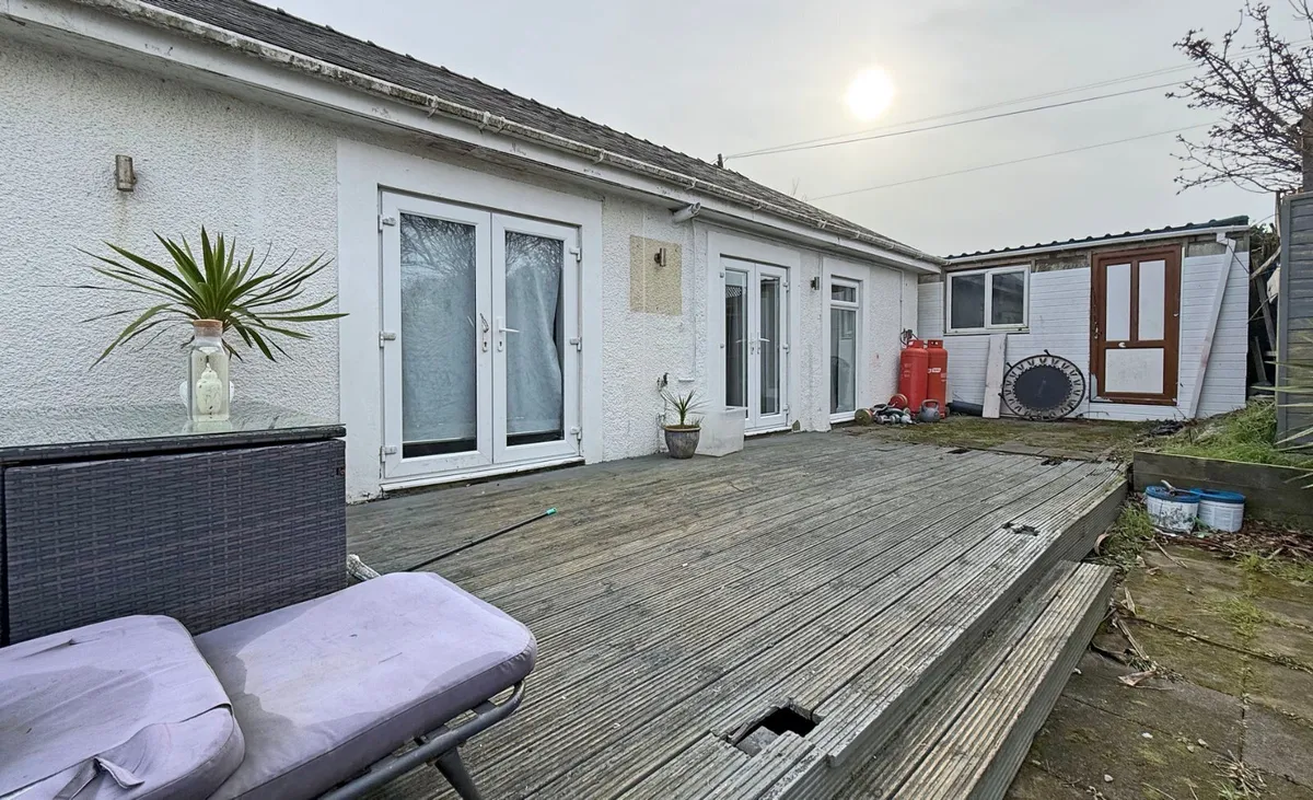 Capel Mawr, Bodorgan, Isle of Anglesey, LL62