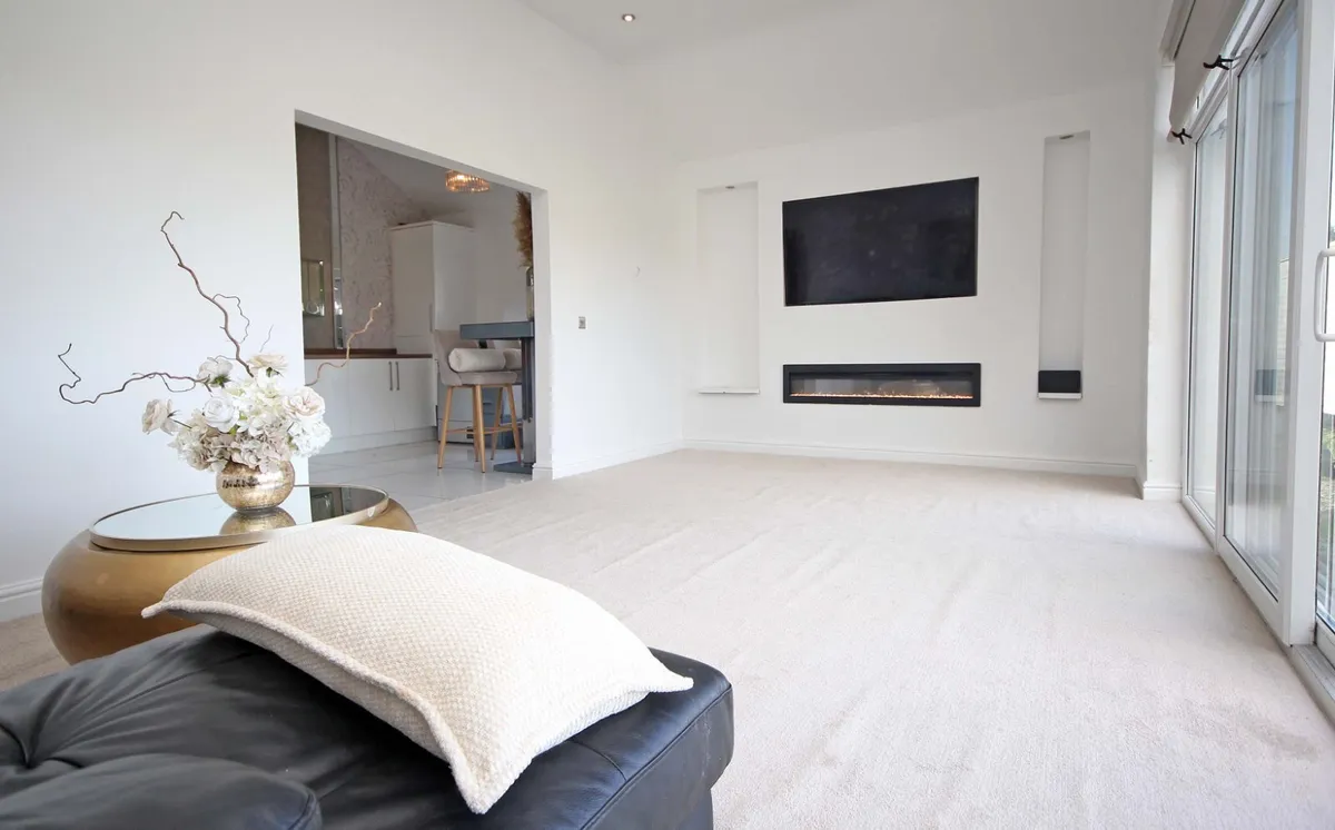 Capel Mawr, Bodorgan, Isle of Anglesey, LL62