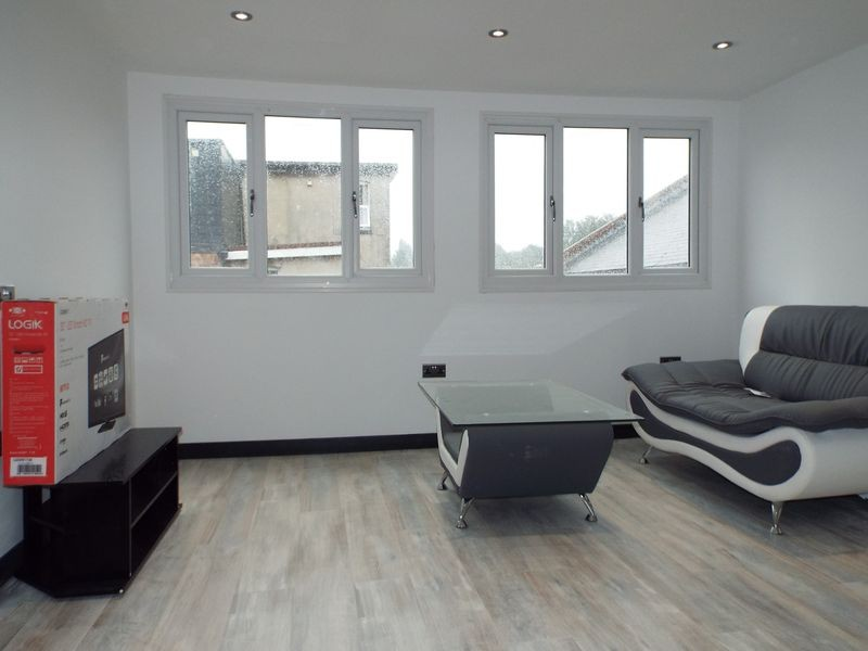 111 Hubert Road Image 2