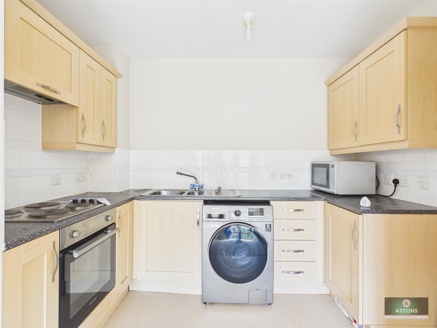 Commonwealth Drive, Crawley Image 2
