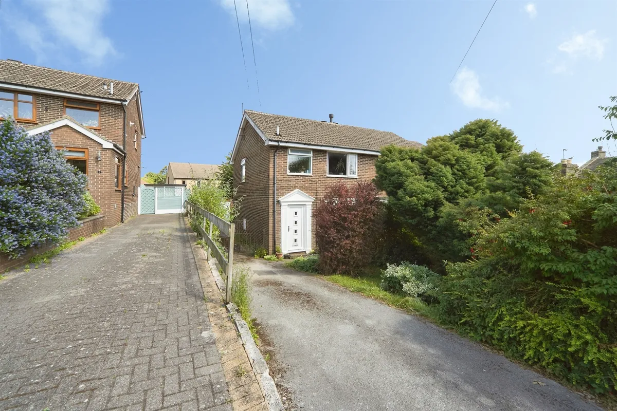 Sandmoor Close, Thornton, BRADFORD