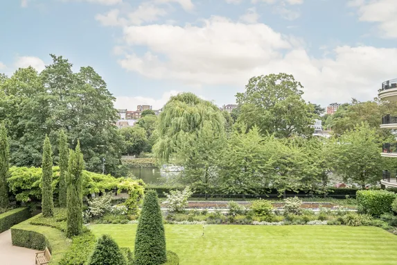 Clevedon Road, Twickenham, TW1