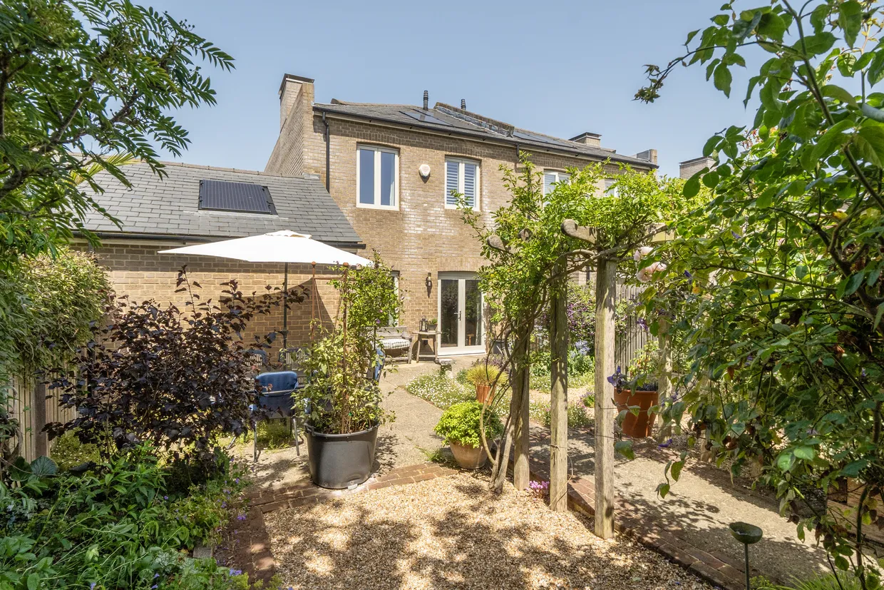 Charlotte Avenue, Chichester, PO19 photo 9