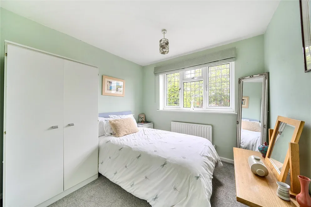 Property carousel item 7