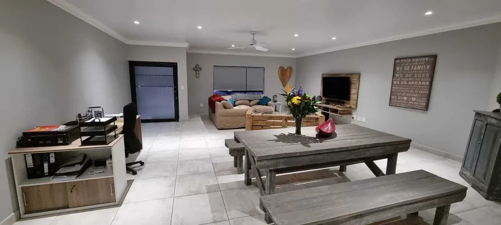 South Africa, Western Cape, Dana Bay, E. Capitata Street, 9