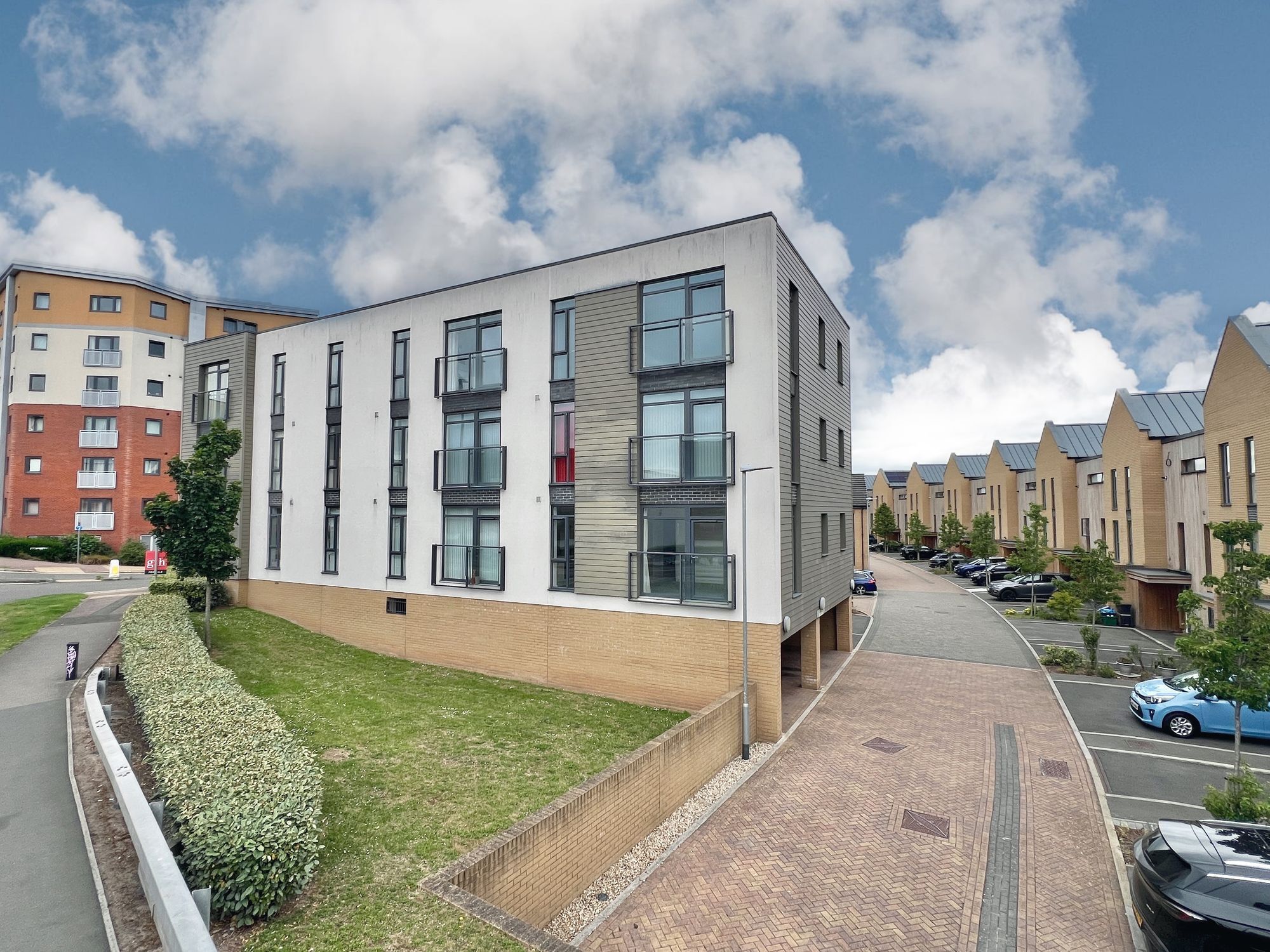 Firepool Crescent, Taunton - NO onward chain! Image 1