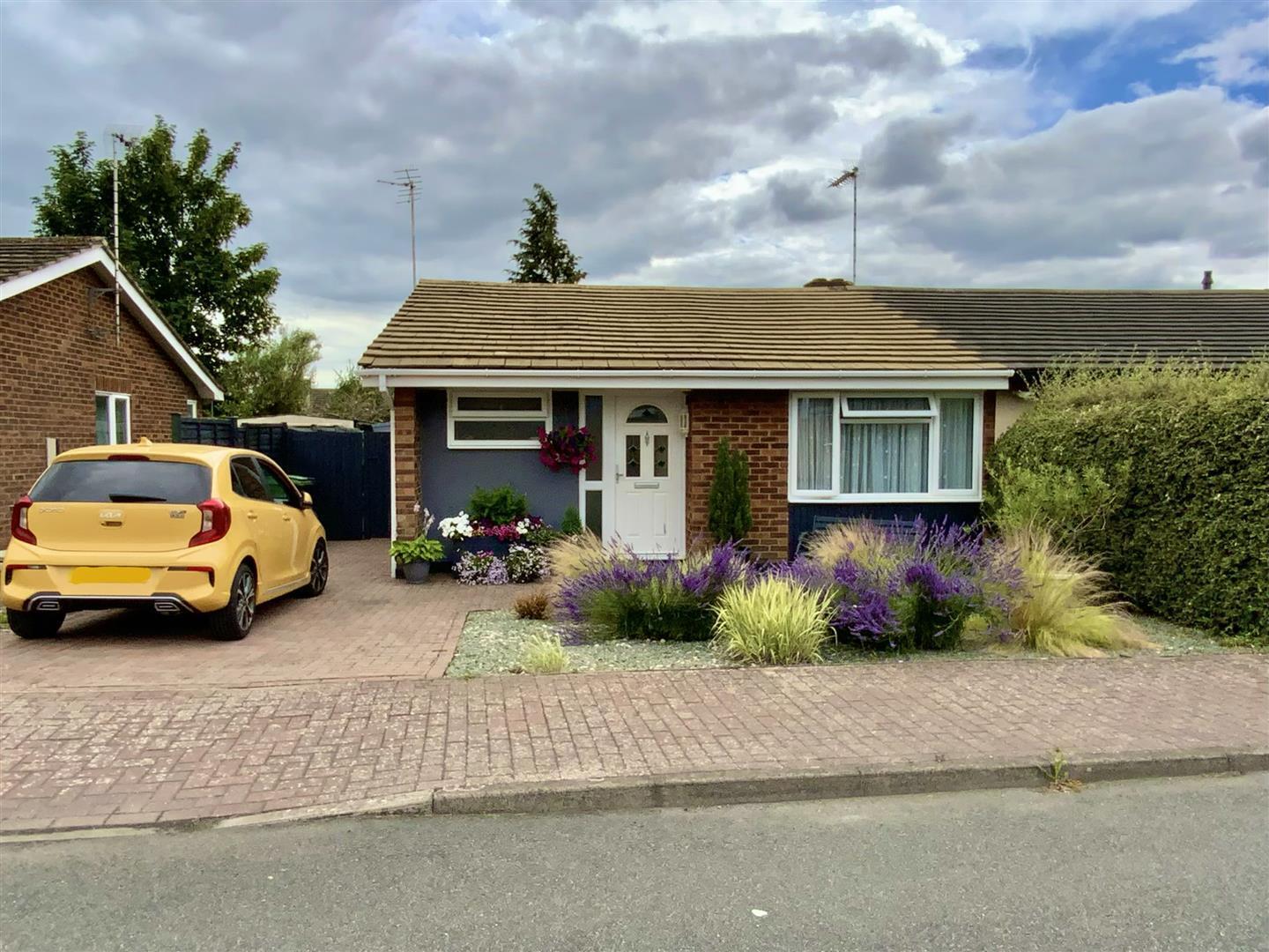 Claremont Avenue, Stony Stratford, Milton Keynes Image 1