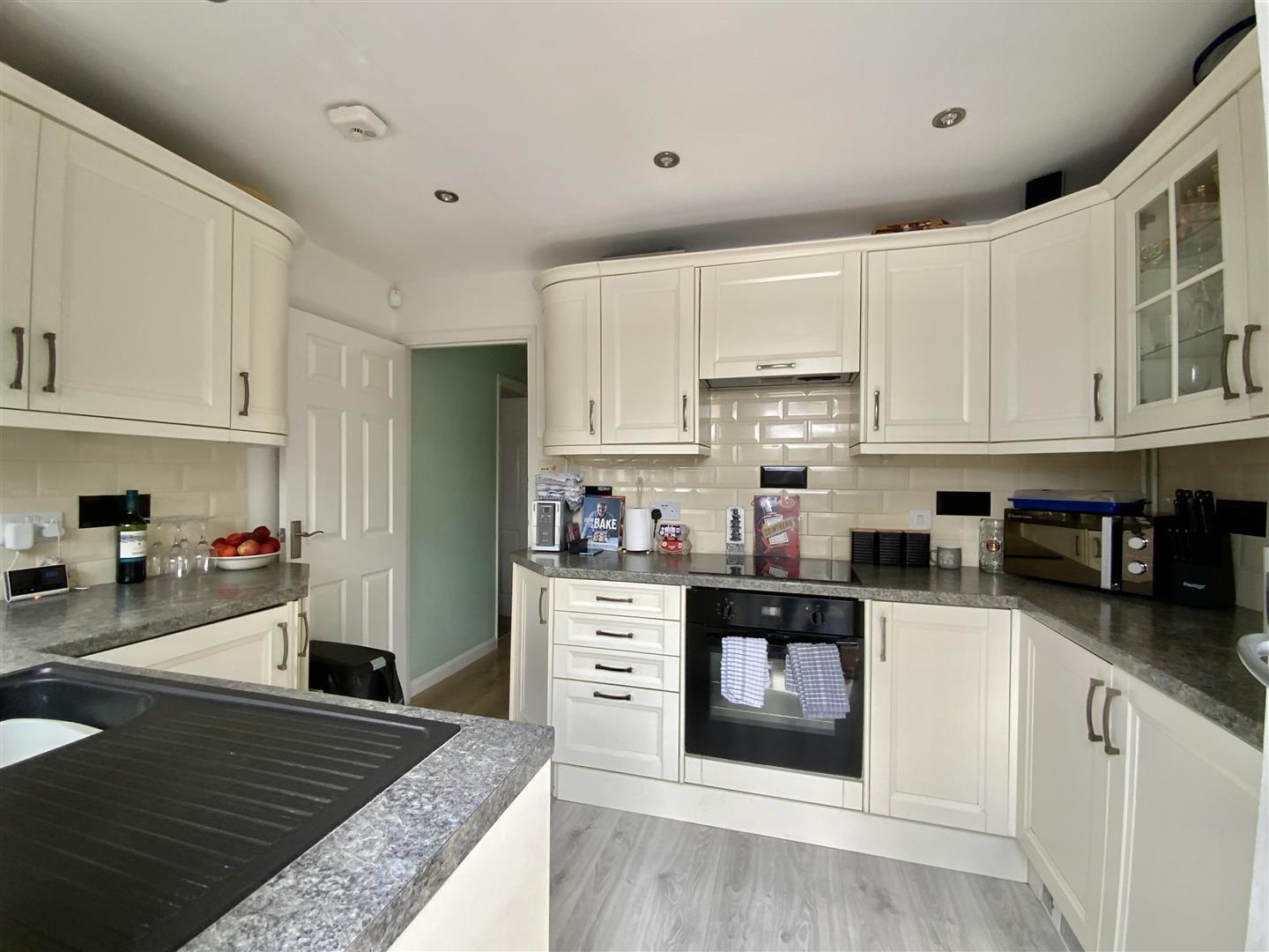 Claremont Avenue, Stony Stratford, Milton Keynes Image 3
