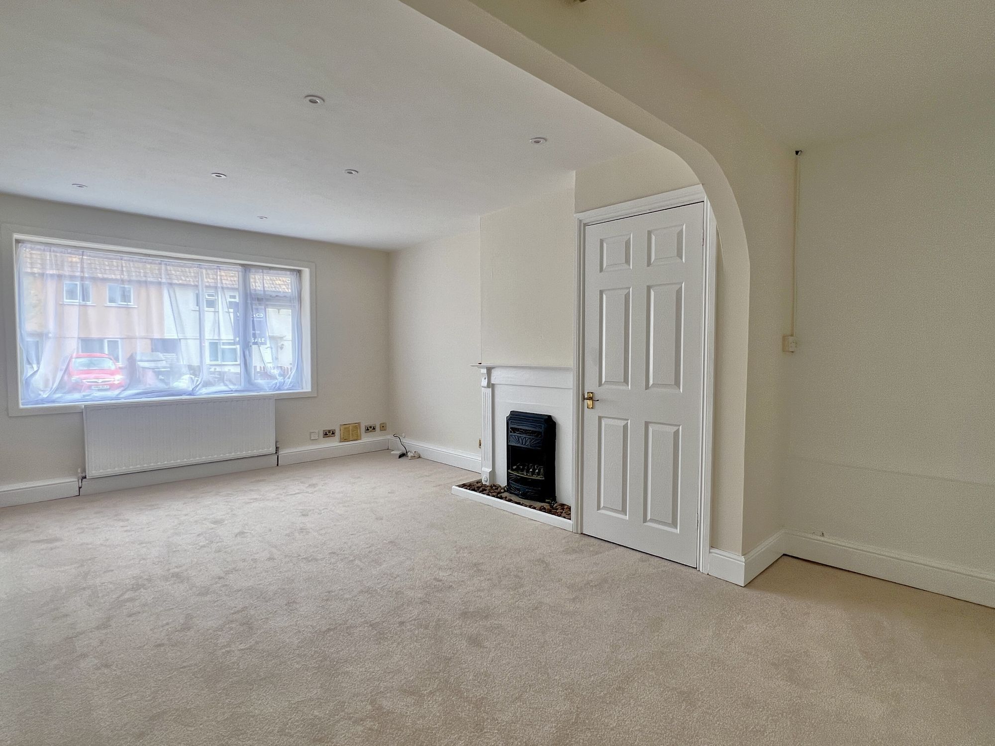 Elms Estate, Monkton Heathfield - NO onward chain! Image 2