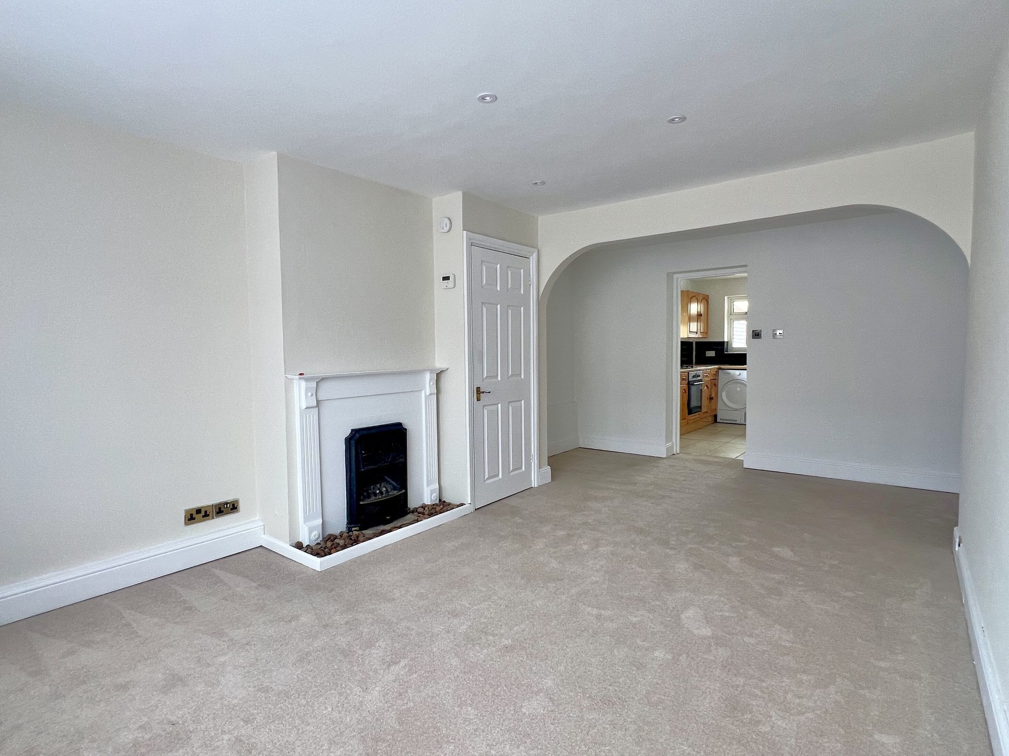 Elms Estate, Monkton Heathfield - NO onward chain! Image 5