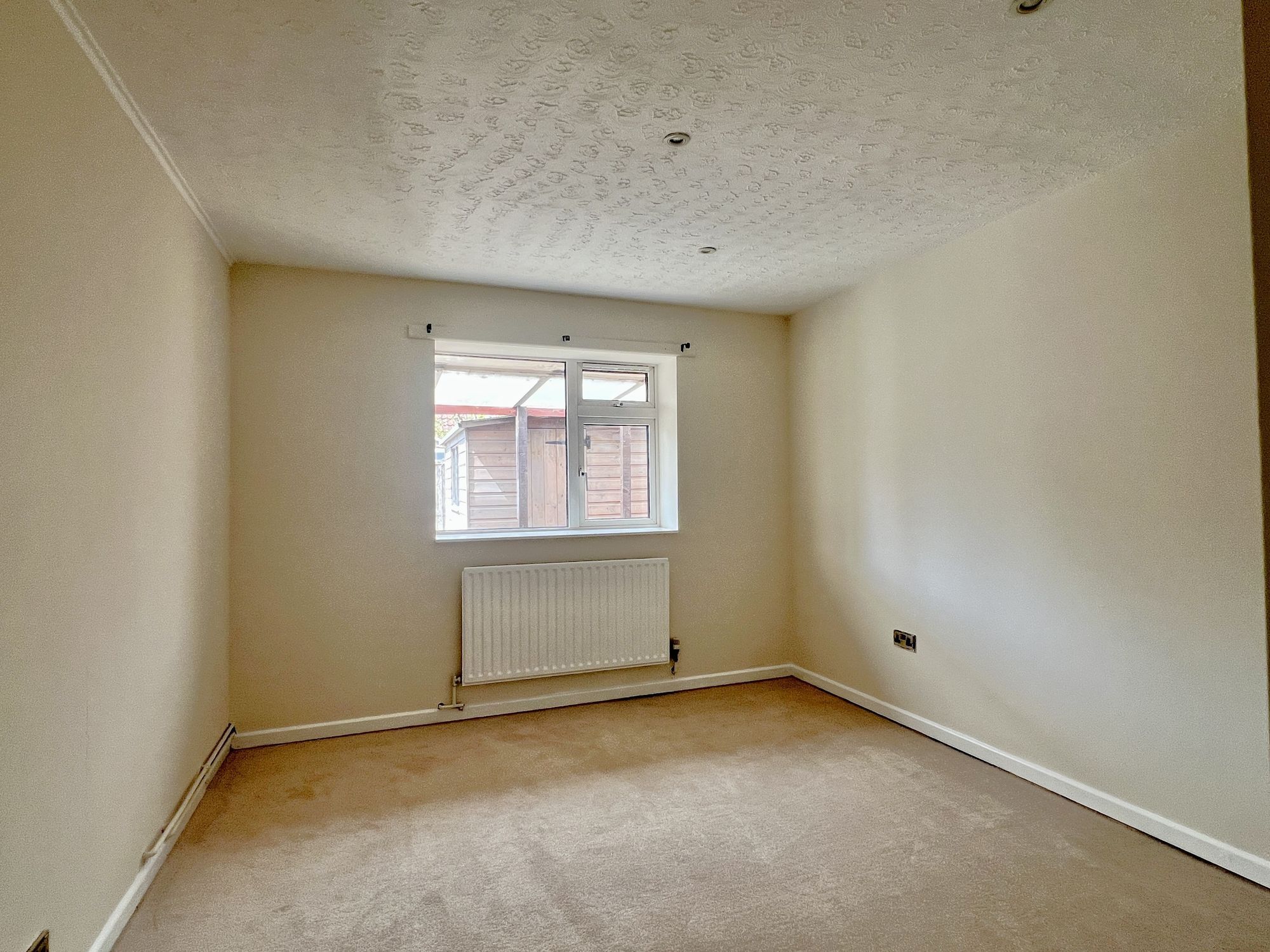 Elms Estate, Monkton Heathfield - NO onward chain! Image 8