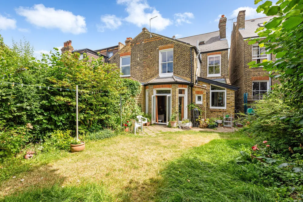 Red Post Hill, London, SE24