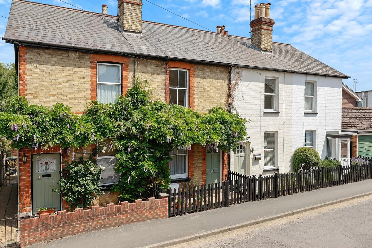 Leslie Road, Pixham, Dorking, Surrey, RH4