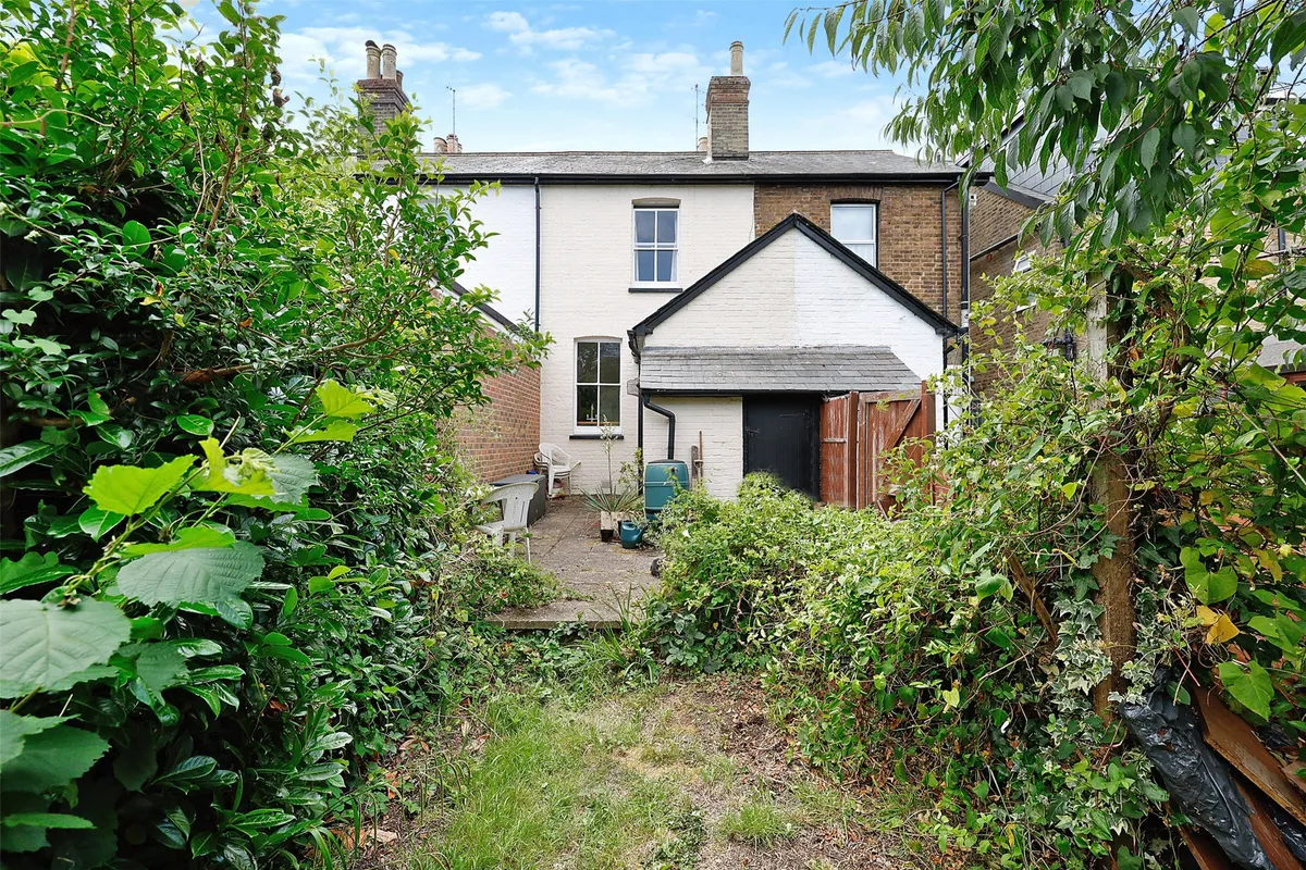 Leslie Road, Pixham, Dorking, Surrey, RH4