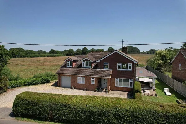 Willow Springs, Stoney Heath, RG26