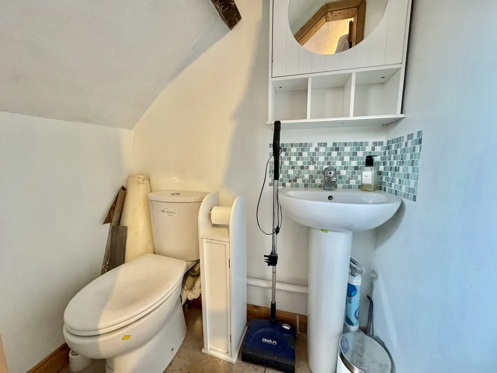 Property carousel item 23