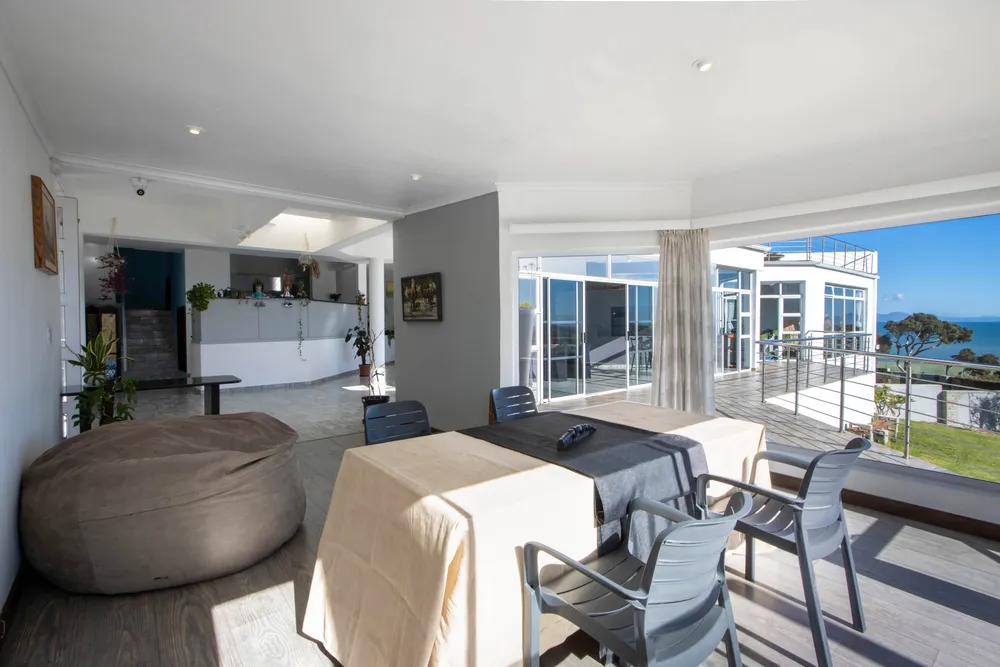 South Africa, Western Cape, Mountainside, Goeie Hoop Street, 8
