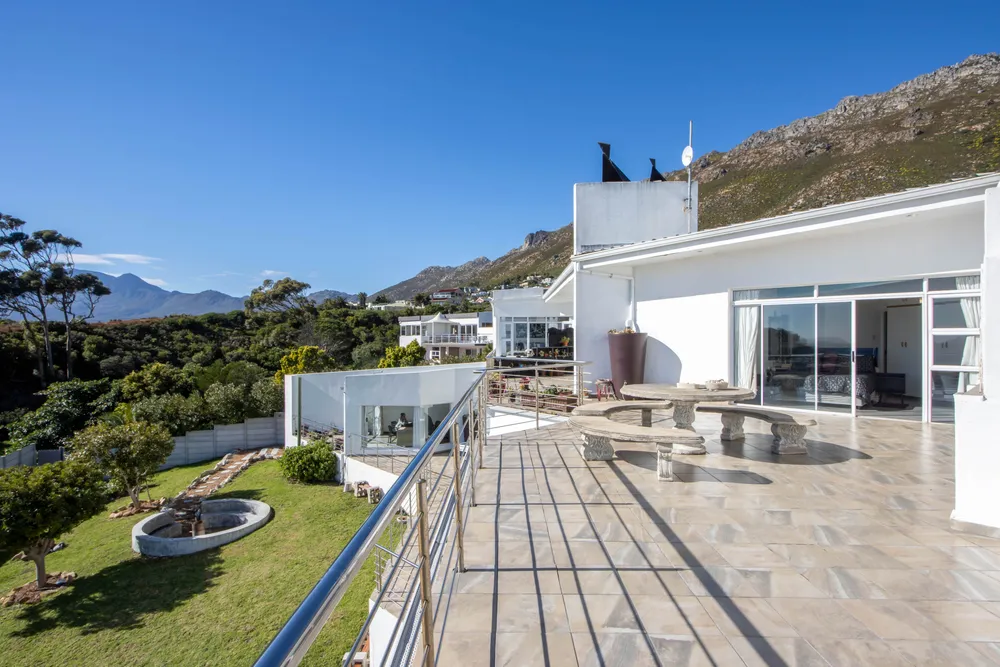 South Africa, Western Cape, Mountainside, Goeie Hoop Street, 8
