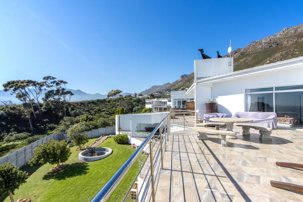 South Africa, Western Cape, Mountainside, Goeie Hoop Street, 8