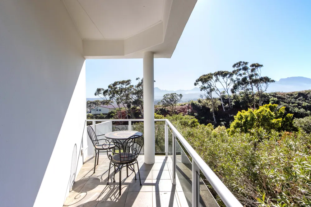 South Africa, Western Cape, Mountainside, Goeie Hoop Street, 8