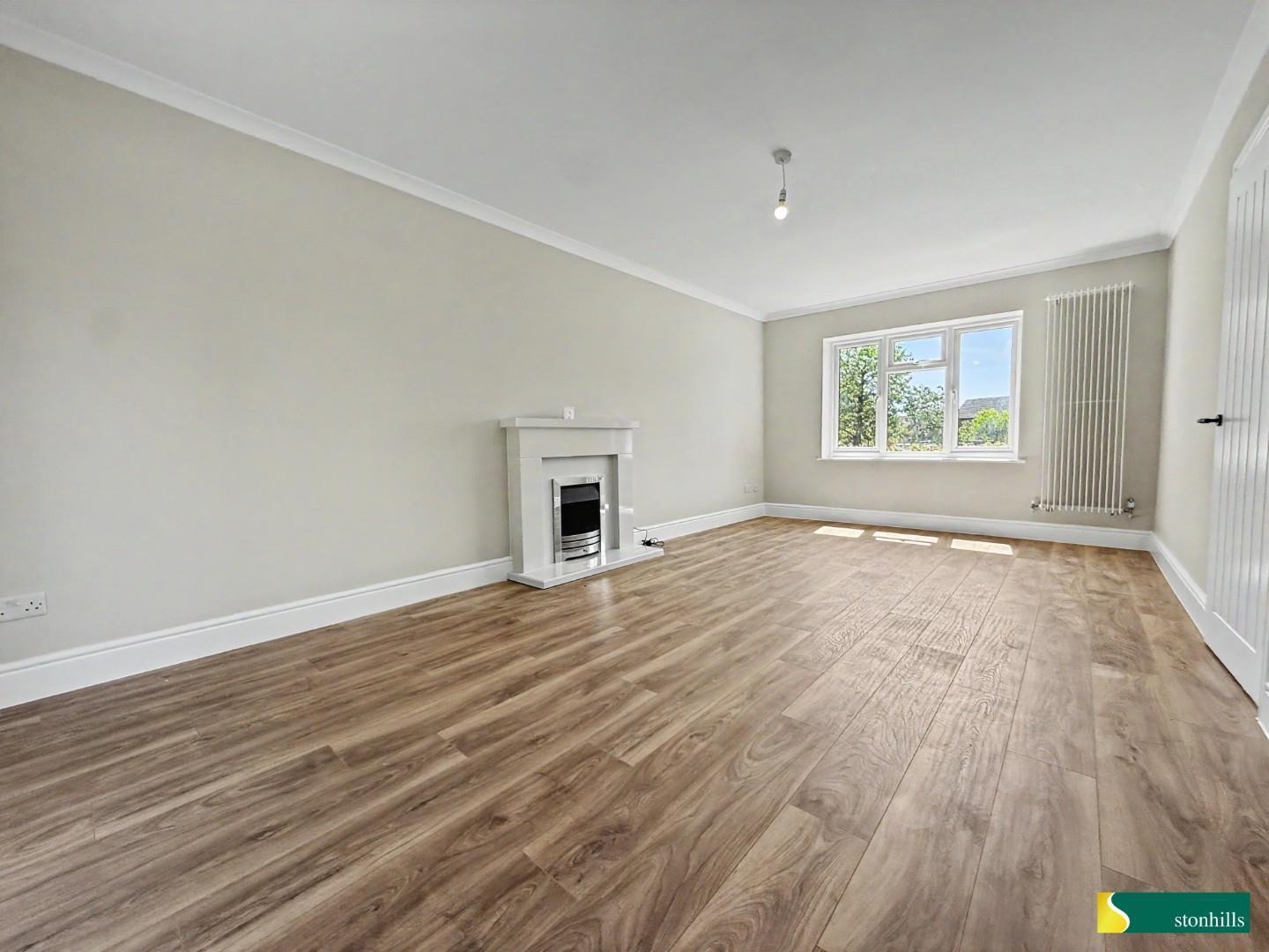 Wood Avens Close, West Hunsbury, Northampton Image 4