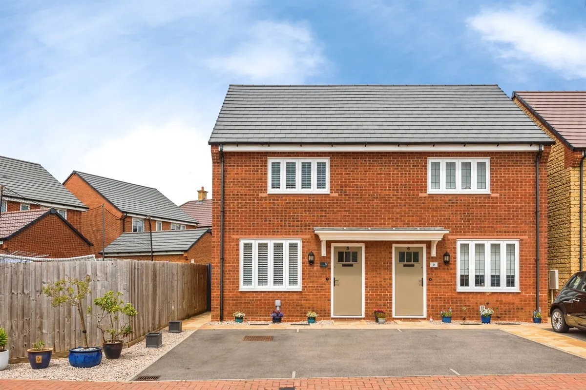 Price Close, Brize Norton, Carterton