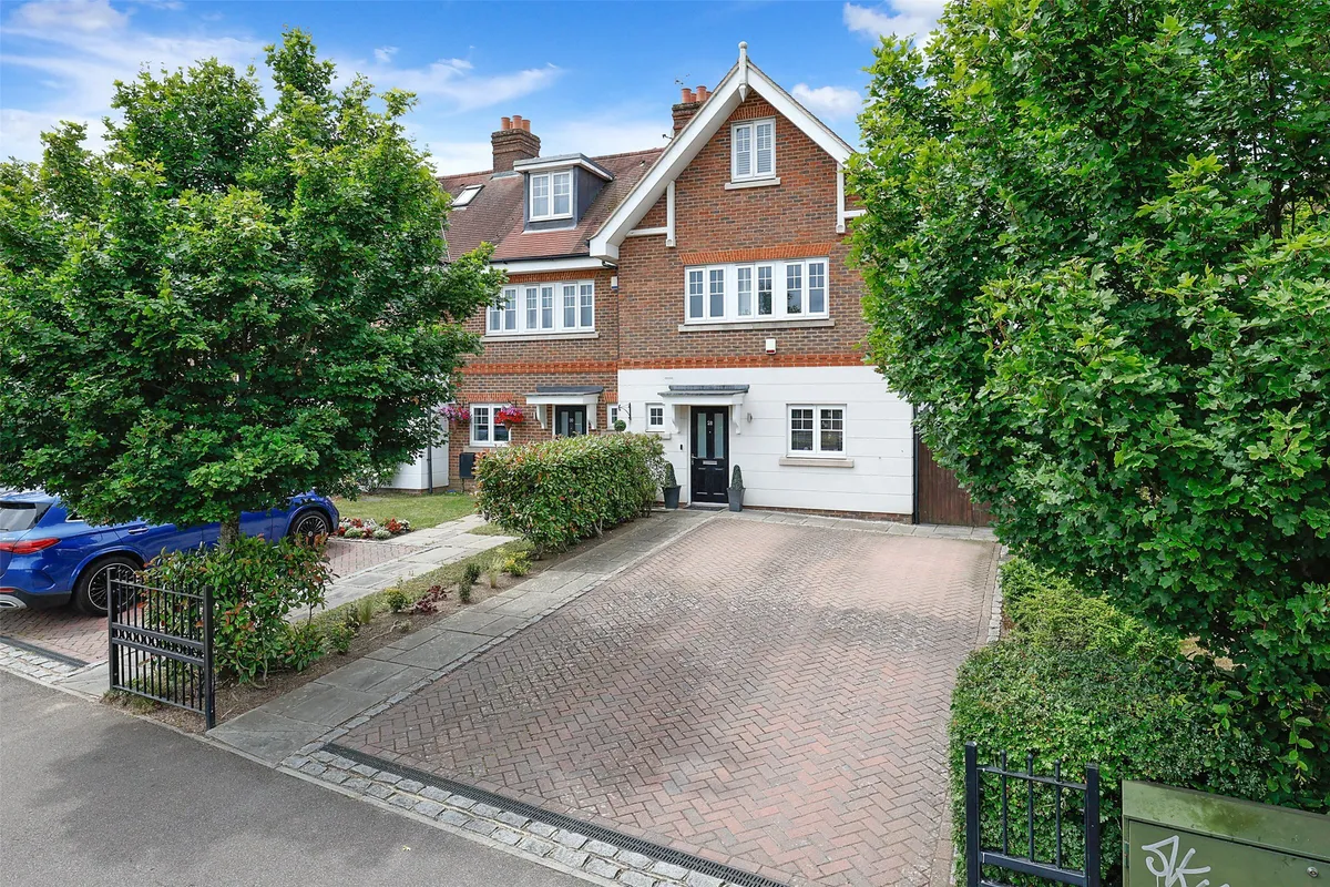 Brighton Road, Banstead, Surrey, SM7