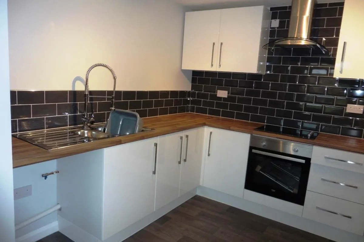 Hawthorn Chase, LINCOLN