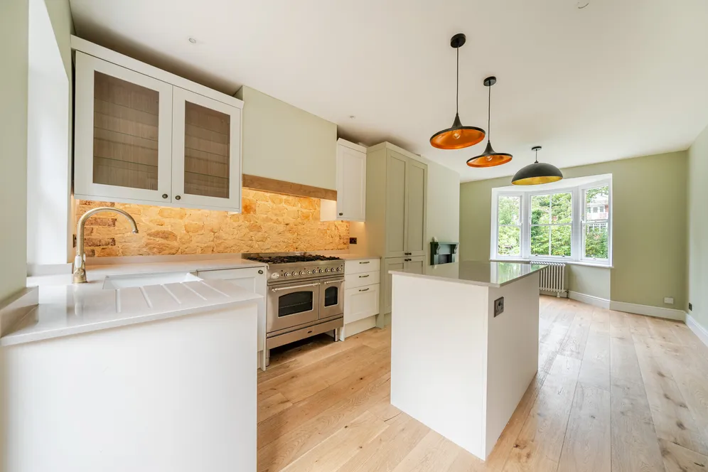 Marley Lane, HASLEMERE, GU27 photo 3