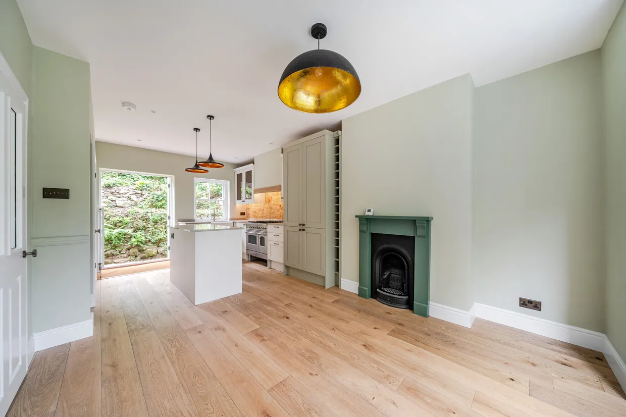 Marley Lane, HASLEMERE, GU27 photo 5