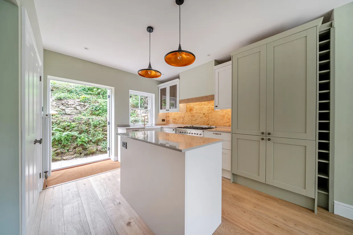 Marley Lane, HASLEMERE, GU27 photo 6