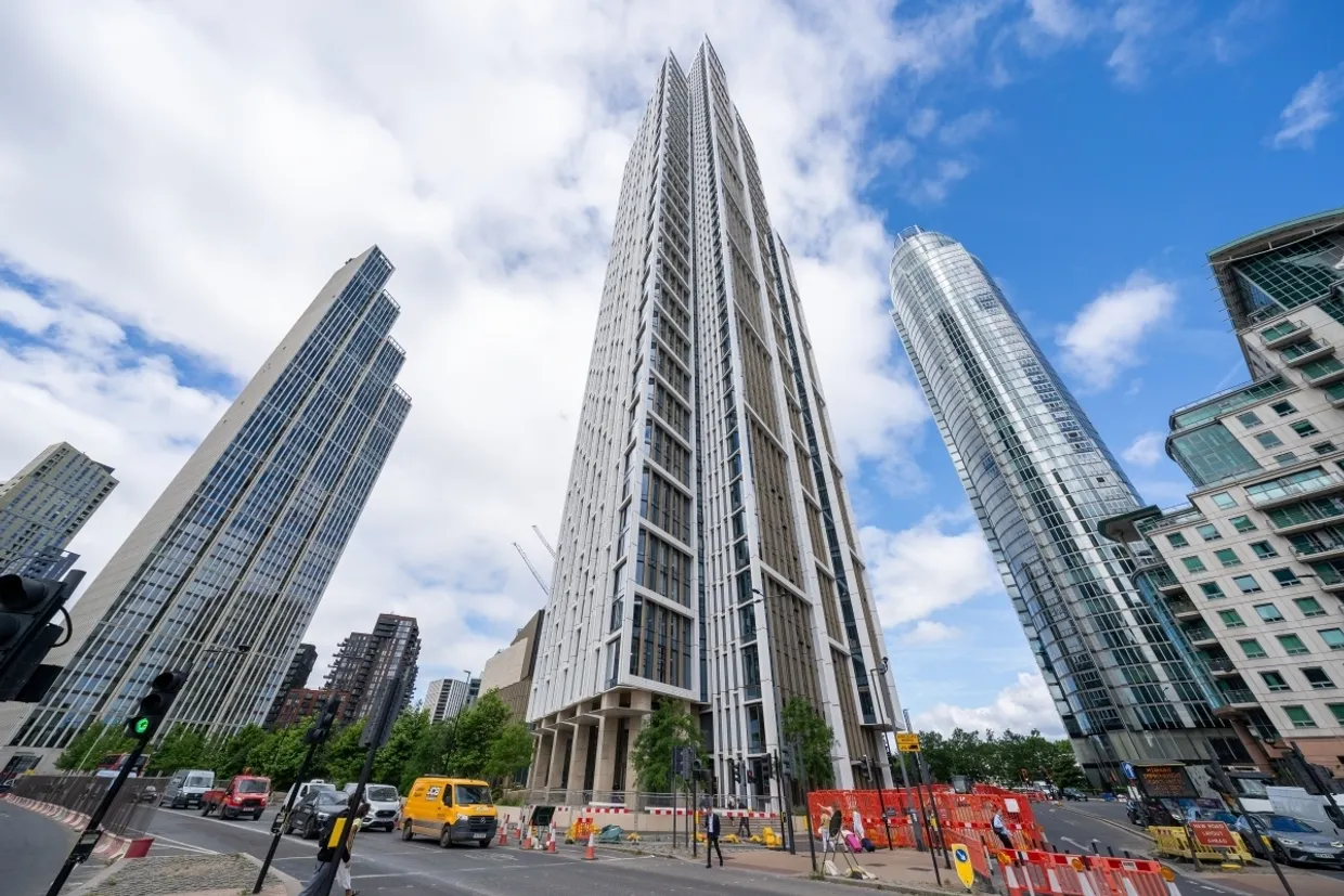 Nine Elms Lane London SW8 photo 4