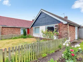 Queens Walk, Ramsey, Huntingdon photo