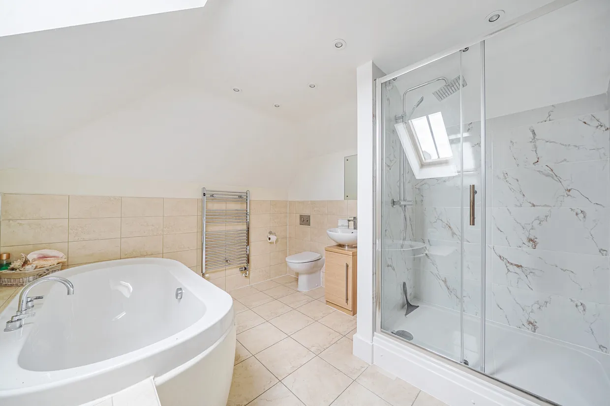 Enborne Gate, Newbury, RG14 photo 9