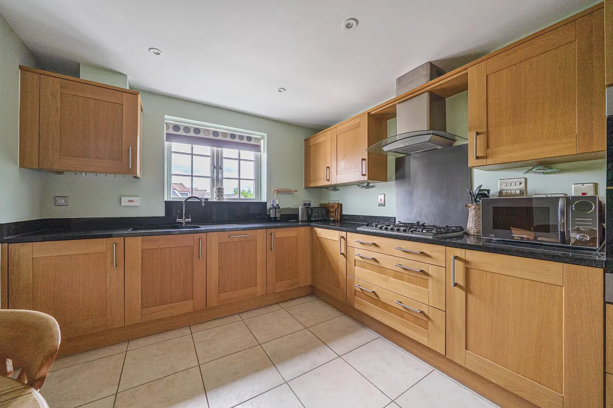 Enborne Gate, Newbury, RG14 photo 13