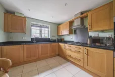Enborne Gate, Newbury, RG14 photo 13