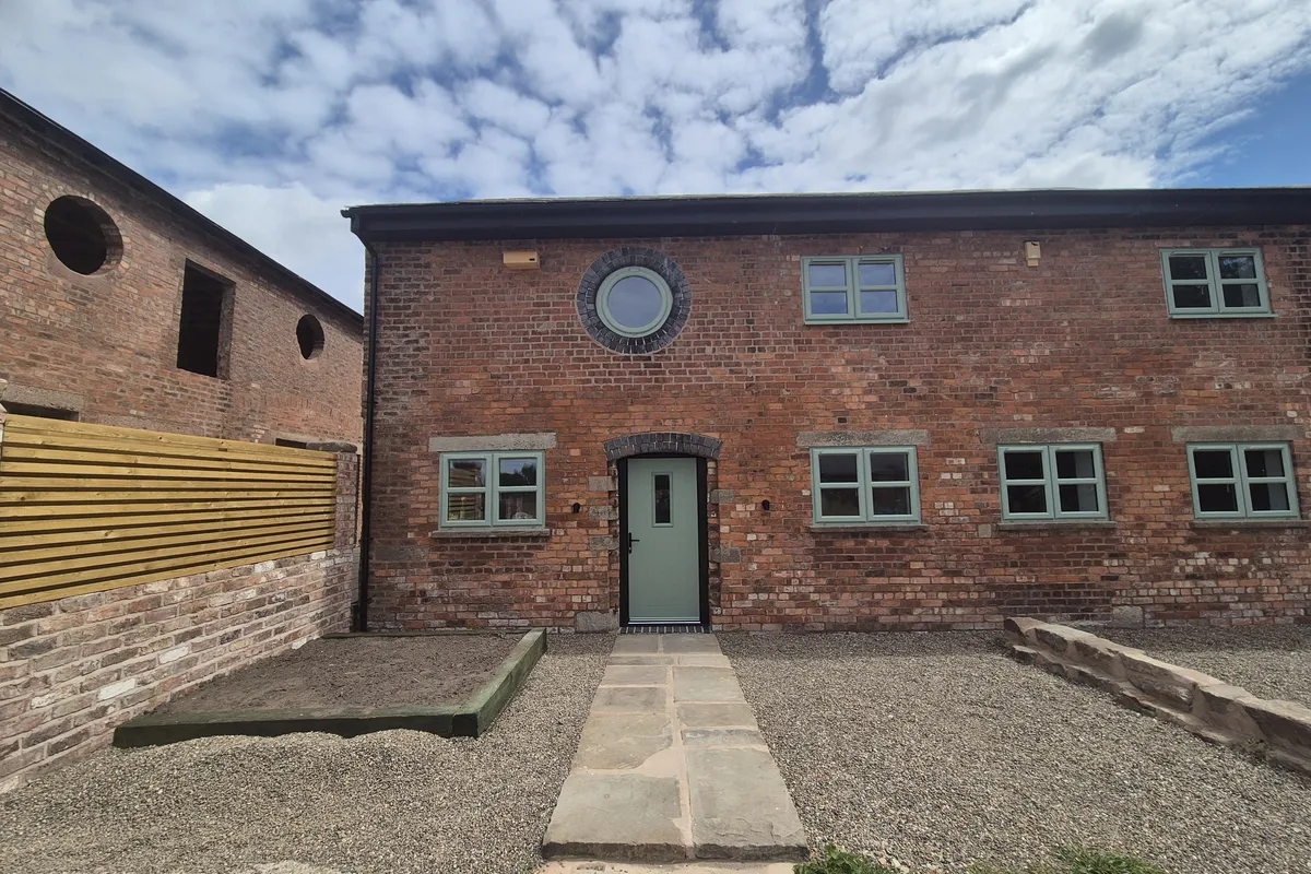 Thornton Green Lane, Thornton-le-Moors, CHESTER