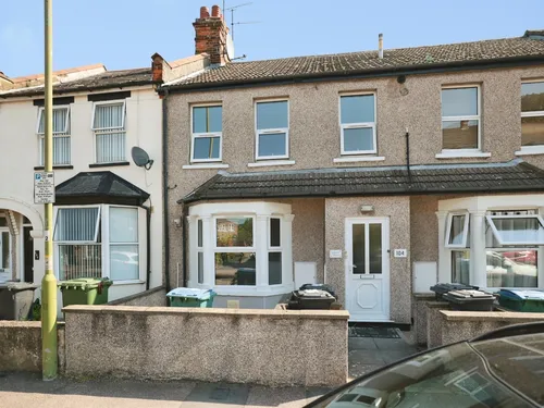 Queens Avenue, Watfordphoto