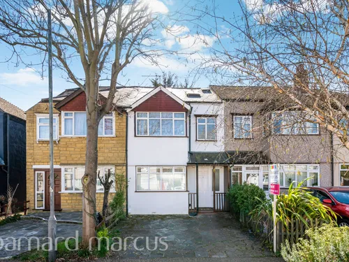 Cromwell Avenue, NEW MALDENphoto
