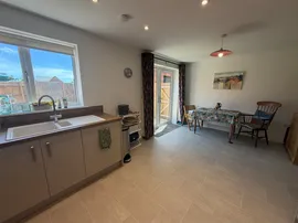 Bodenham Lane, Salisbury thumb 3